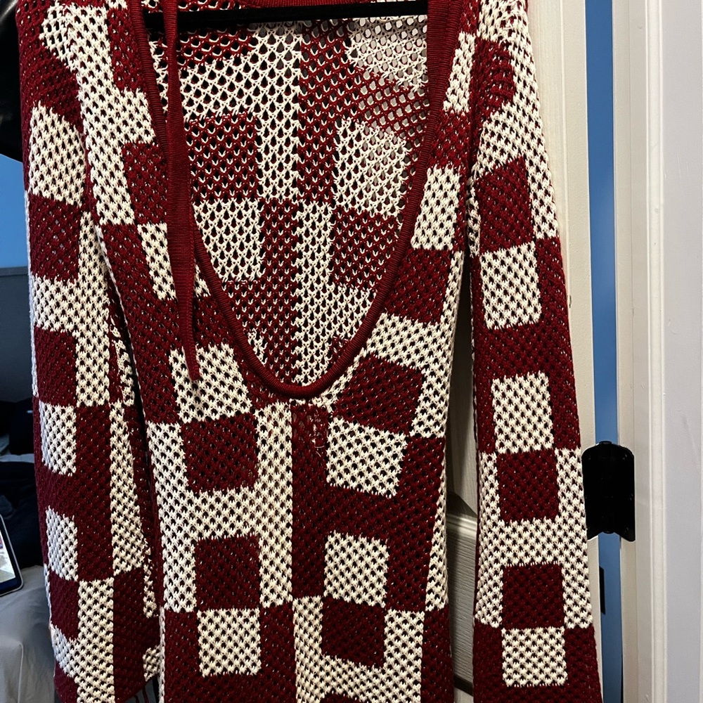 Chic Red and White Checkered Knit Top